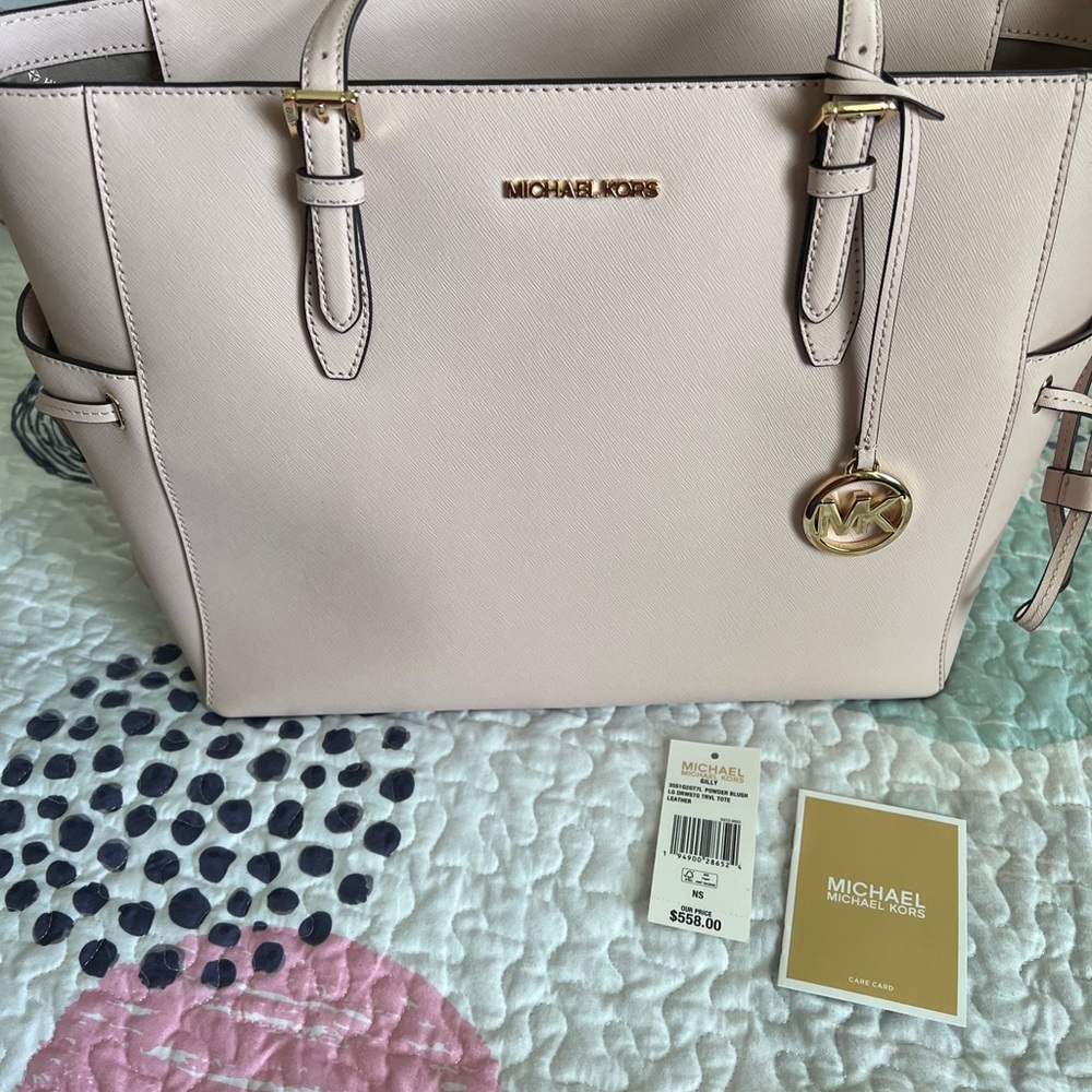 Michael Kors Gilly tote- NWT